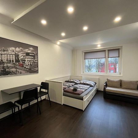 Apartment Charkovska Karlsbad Eksteriør billede
